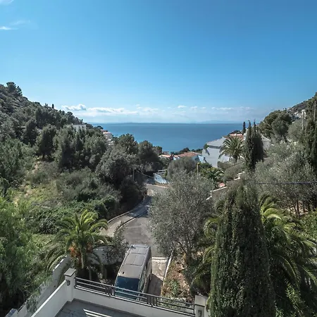 Holiday home With Private Pool Roses