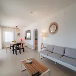 House In With Private Pool & Garden Roses