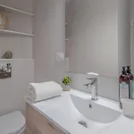 House In With Private Pool & Garden Roses