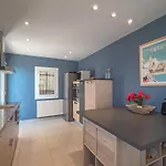 House In With Private Pool & Garden Holiday home *