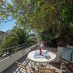 House In With Private Pool & Garden Roses
