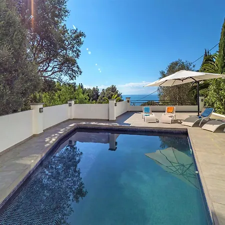 House In With Private Pool & Garden Ferienhaus *
