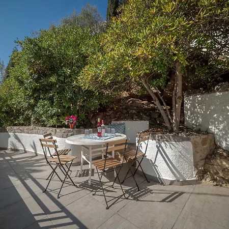 House In With Private Pool & Garden Ferienhaus