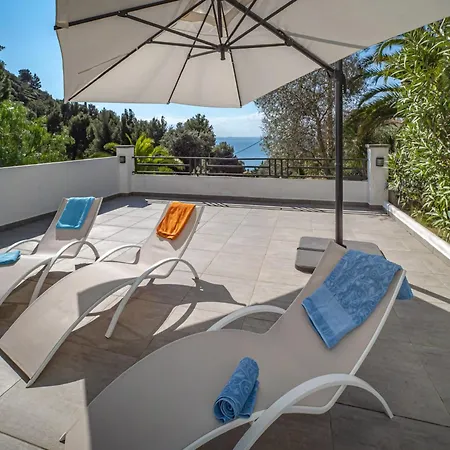 Ferienhaus House In With Private Pool & Garden