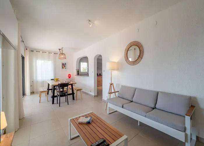 House In With Private Pool & Garden Rosas